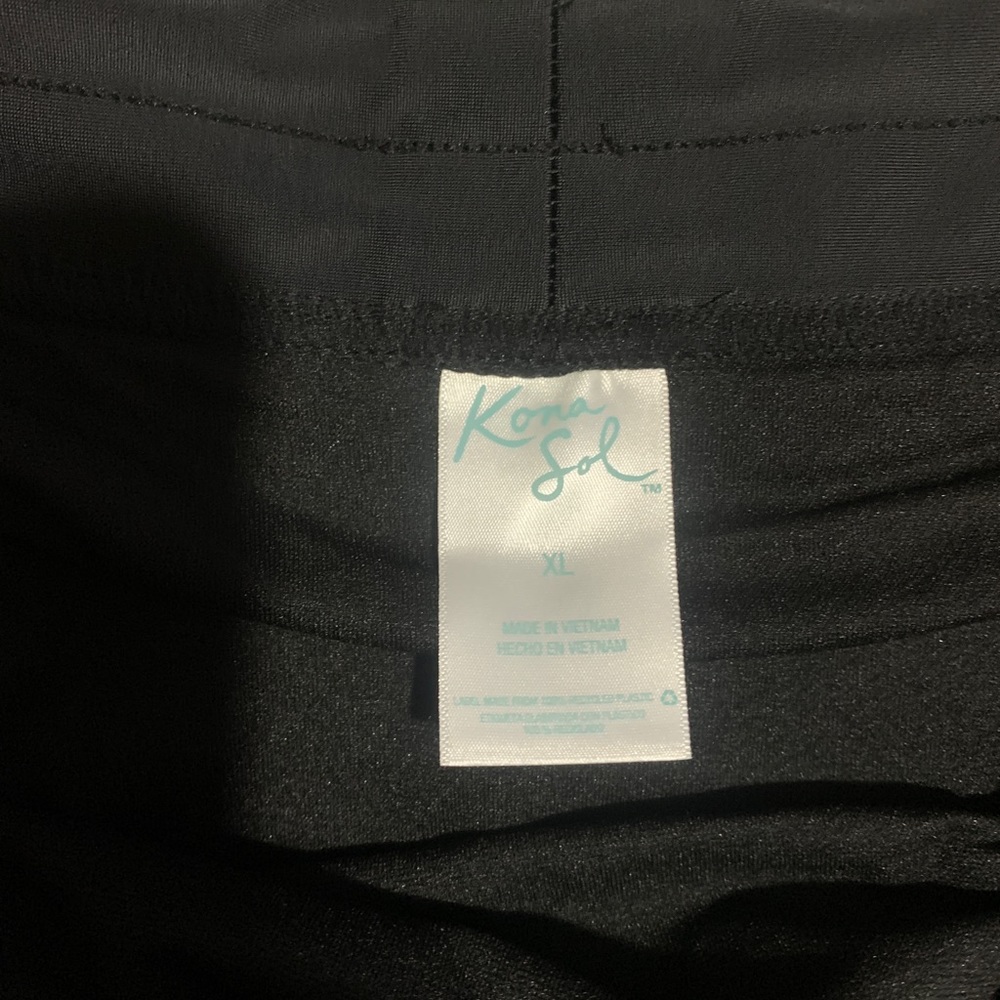COPY - Women swim shorts
